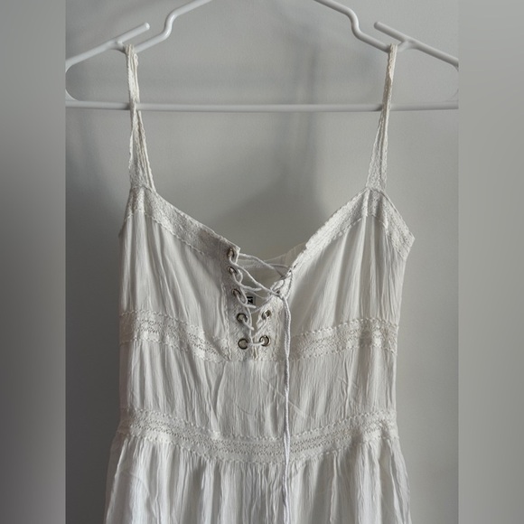 Elegant White Maxi Dress - Picture 5 of 11